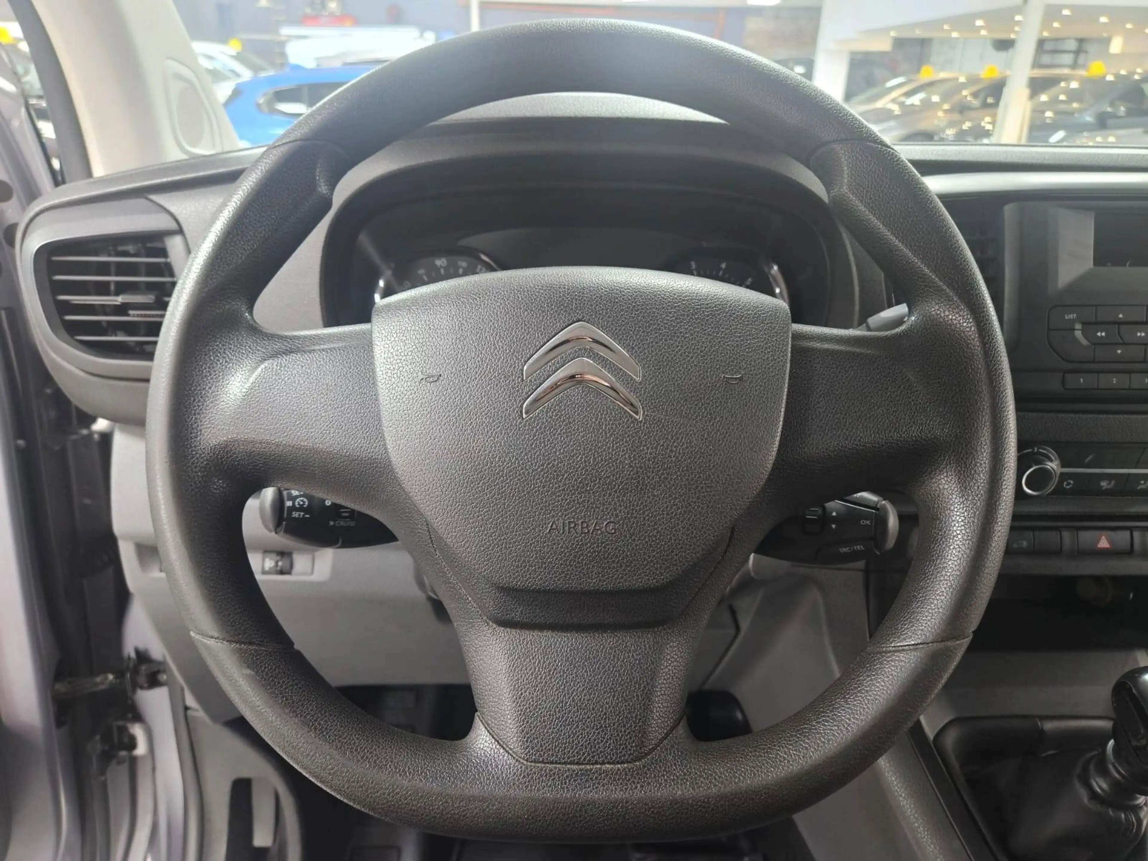 Citroen Jumpy 2.0 BlueHDI L2 Long Chassis 3Places Bluetooth Cruise Sensors Climatisation Accoudoir — photo 9