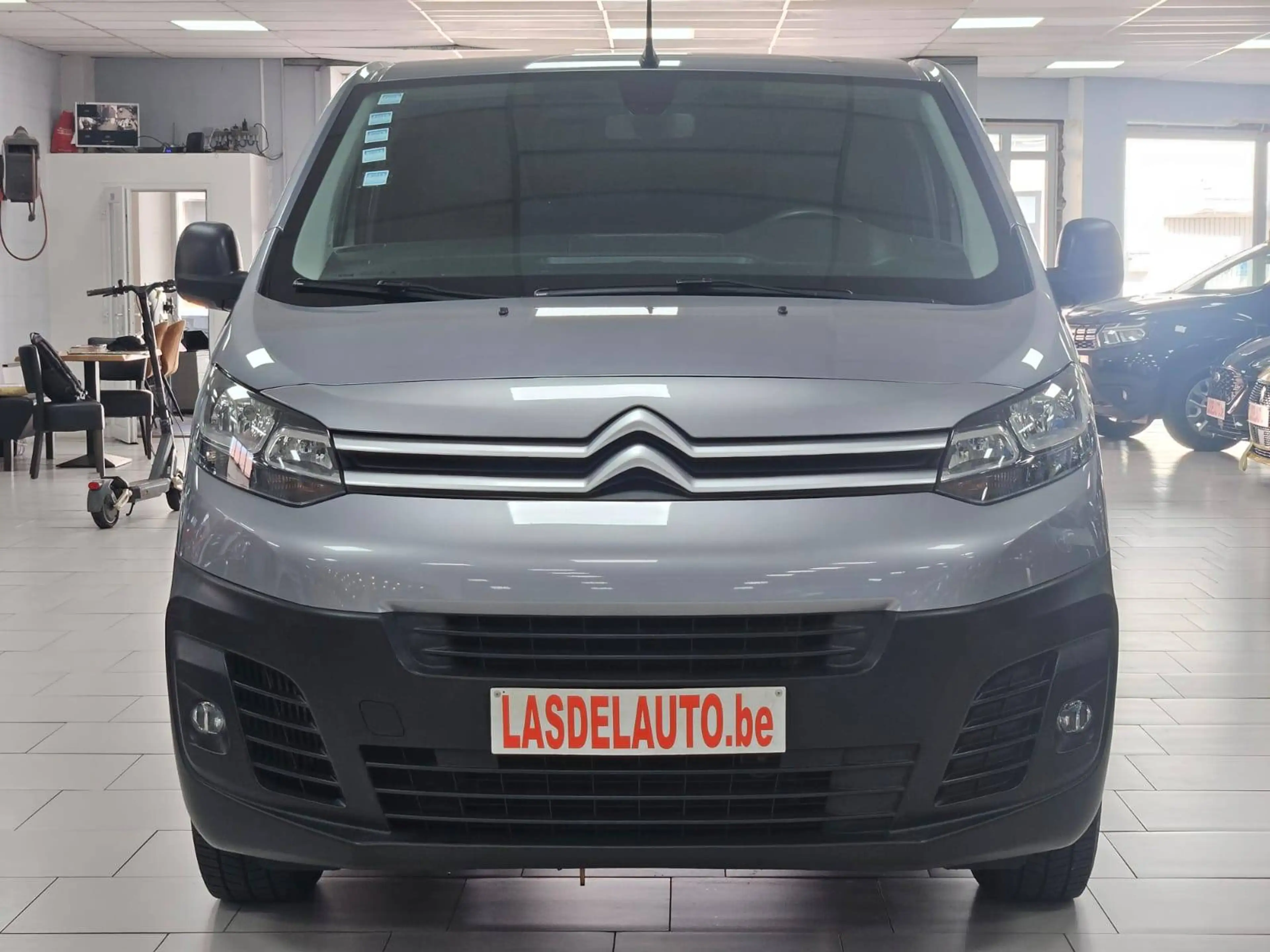 Citroen Jumpy 2.0 BlueHDI L2 Long Chassis 3Places Bluetooth Cruise Sensors Climatisation Accoudoir — photo 8