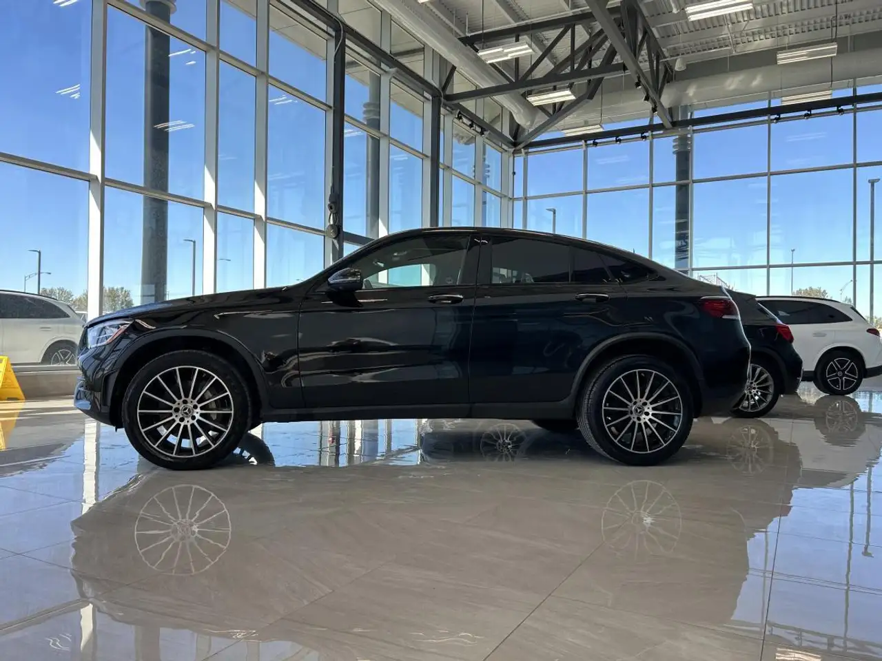 Mercedes-Benz GLC снимка Mercedes-Benz GLC