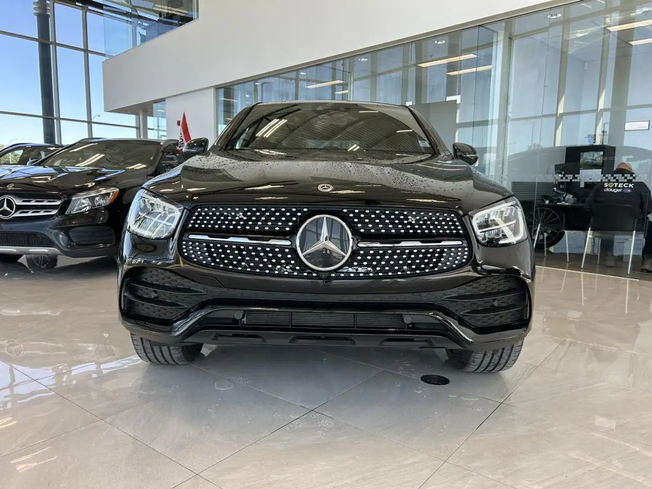 Mercedes-Benz GLC снимка Mercedes-Benz GLC
