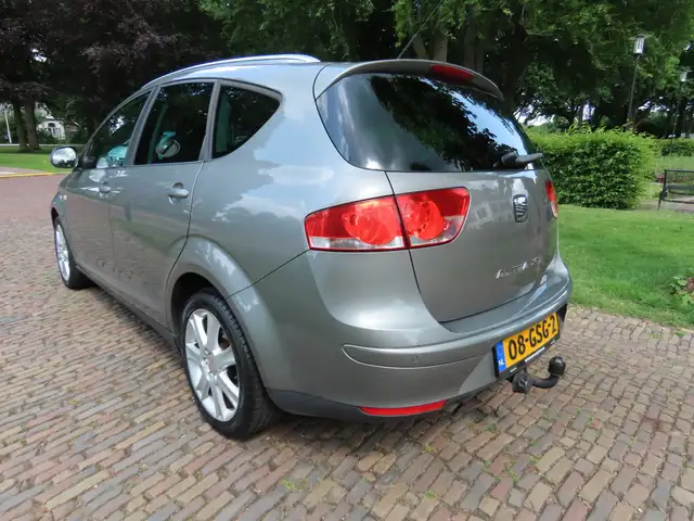 Seat Altea XL view 4