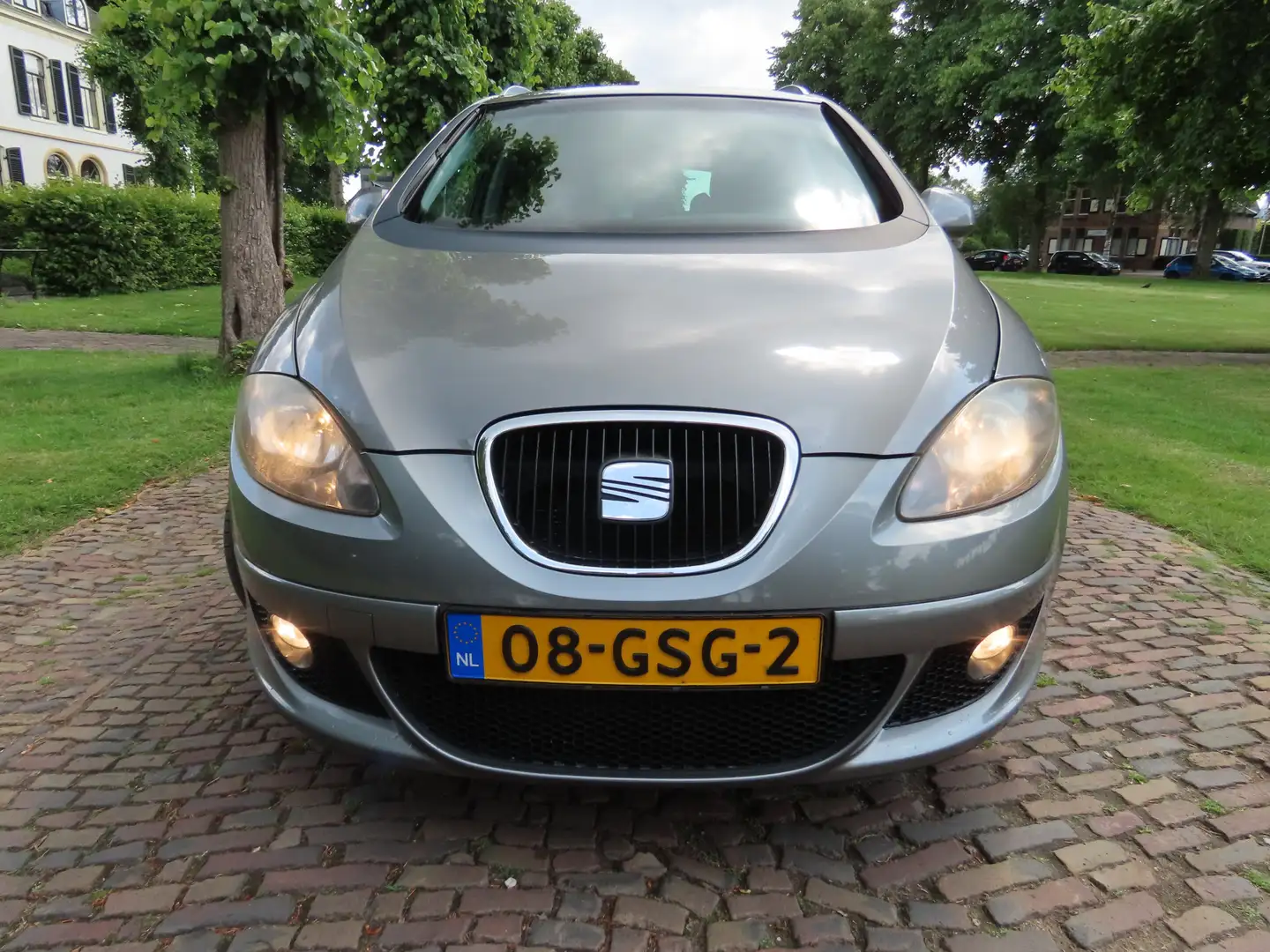 SEAT Altea XL 1.6 Stylance Ecc Cruisecontrol Navigatie Pdc Lm Ve Grijs - 2