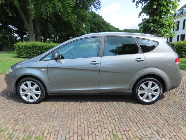 Seat Altea XL view 3