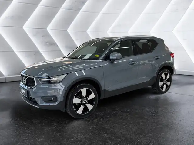 Volvo XC40 T2 Momentum Pro Kamera ACC BLIS wenig KM!