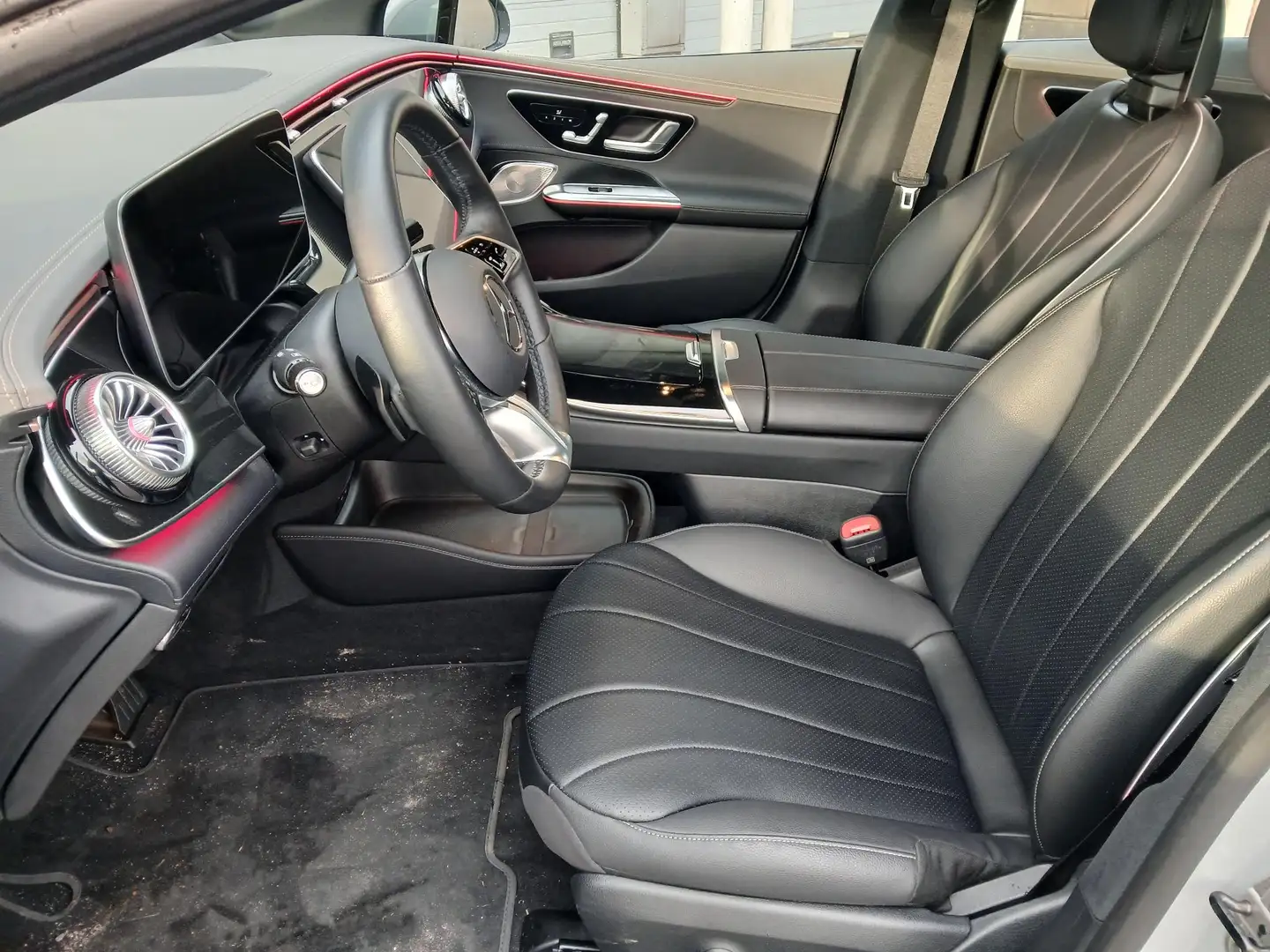 Mercedes-Benz EQE 300 Berline Luxury Line | Panoramisch Dak | Luchtverin Gris - 2