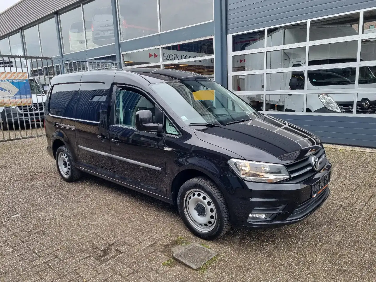 Volkswagen Caddy Maxi L2 1.4 TSI Benzine Automaat DSG Euro 6 Negro - 1