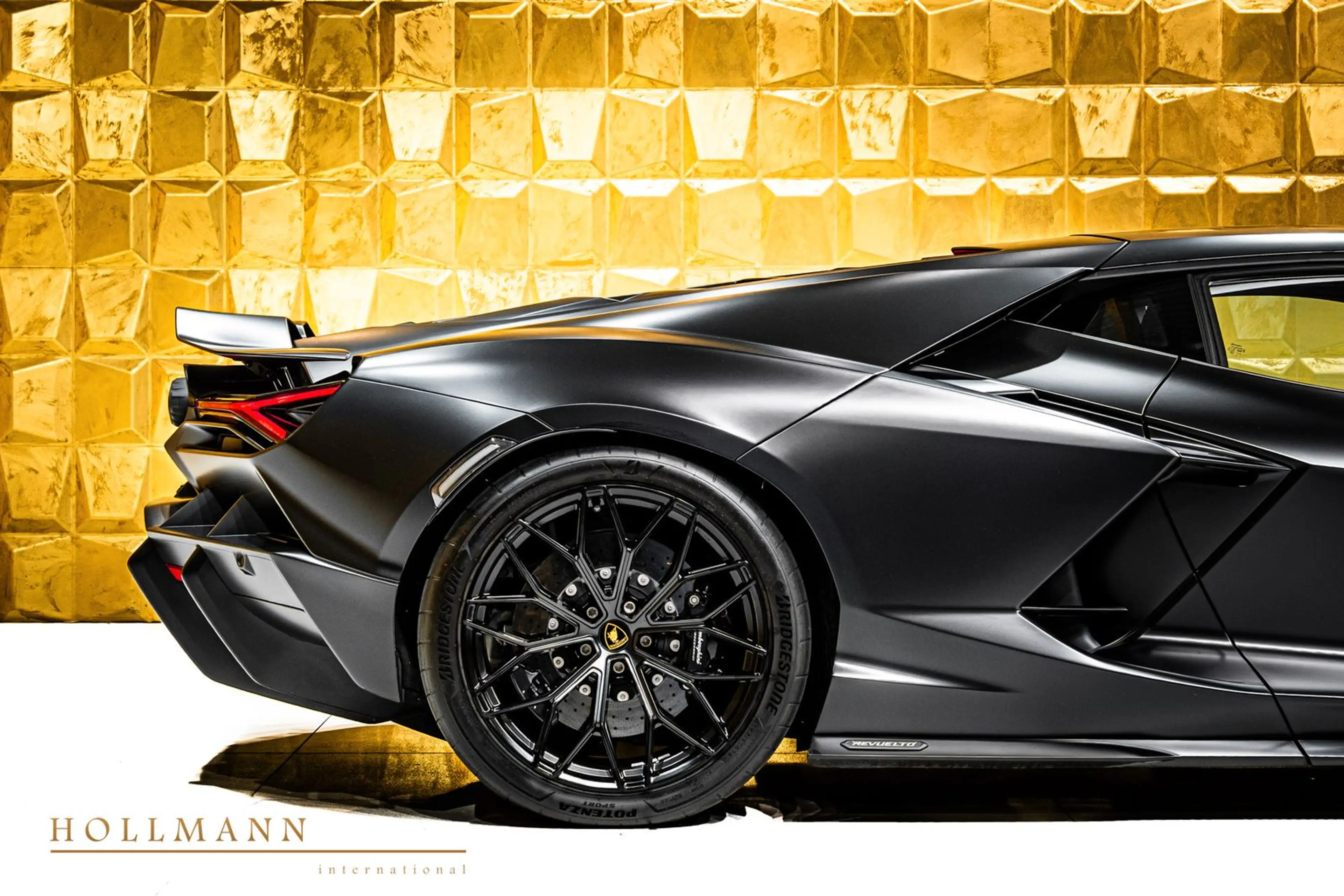 Lamborghini Revuelto + Passenger Display + Rear View Camera — photo 11