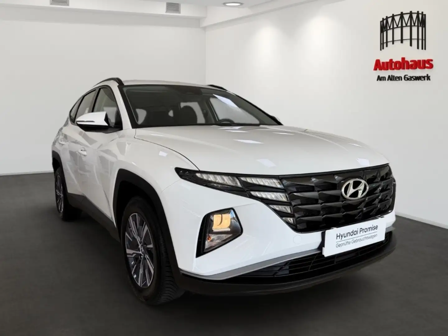 Hyundai TUCSON HYBRID AUTOMATIK+NAVI+SITZHZG+KAMERA+APPLE/ANDROID Weiß - 2