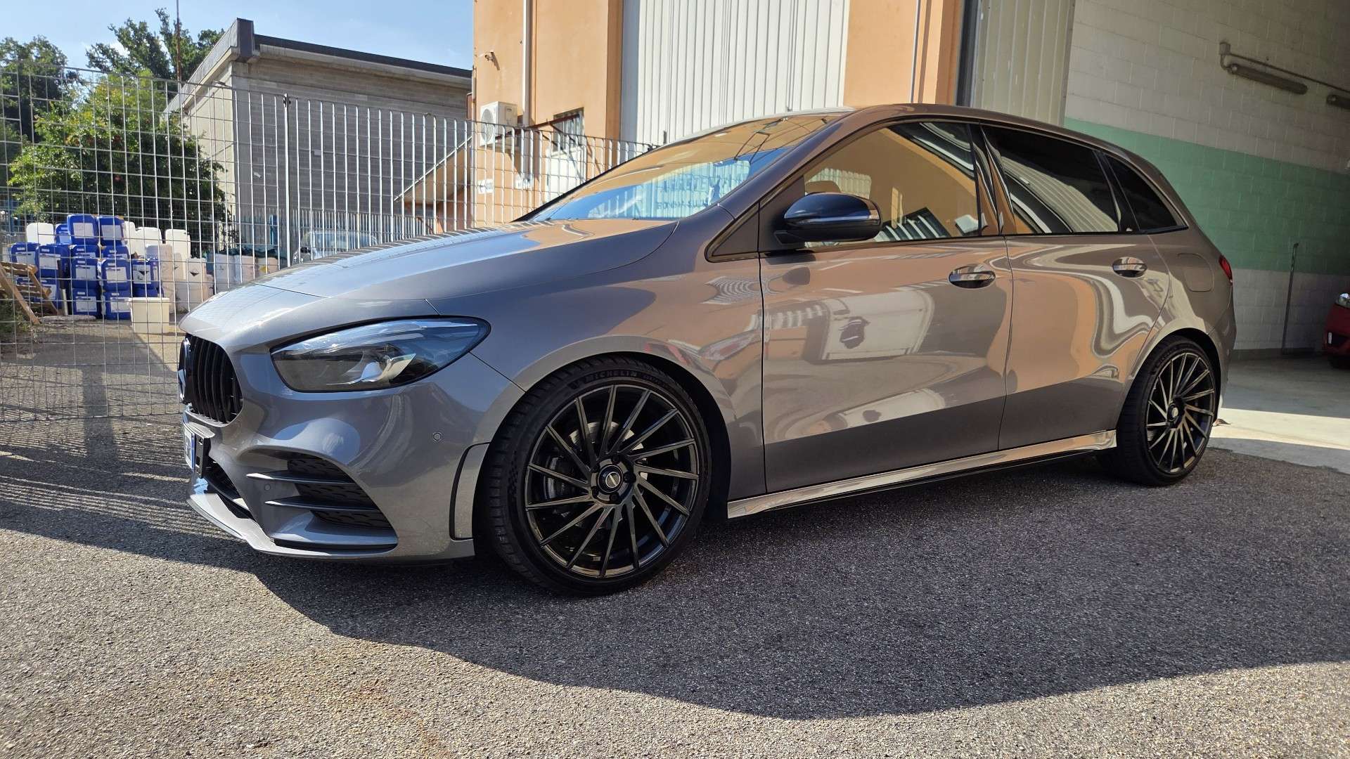 Mercedes-Benz B 200