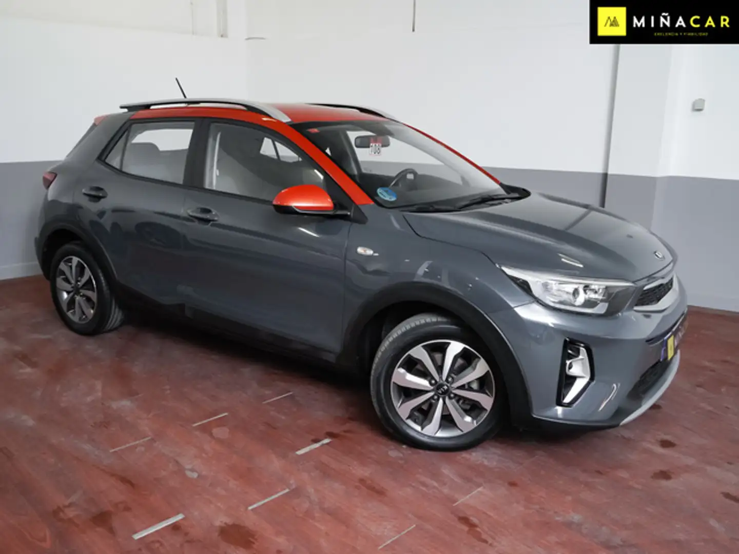Kia Stonic 1.0 T-GDi MHEV Concept 100 Gris - 2