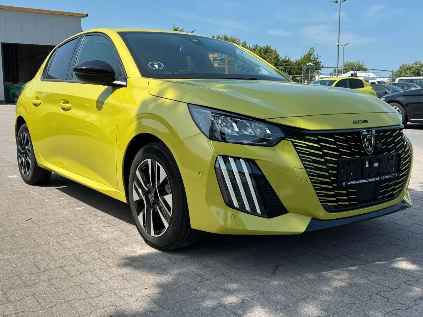 Peugeot 208 1.2 Allure Pure Tech 100 | KAMREA Gelb - 1