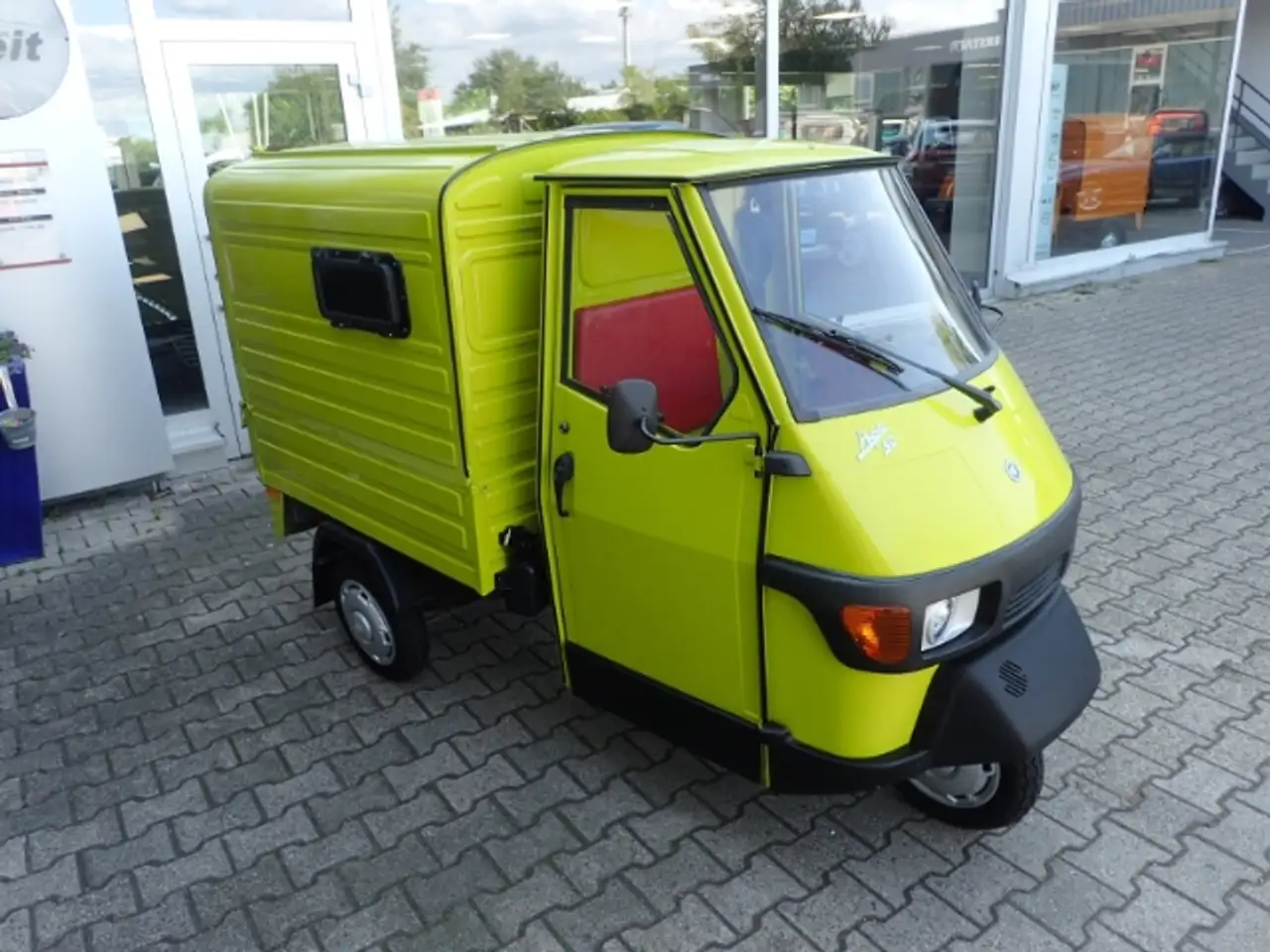 Piaggio Ape 2024
