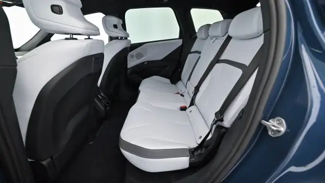BMW iX3 50 xDrive NA5 Ansicht 17