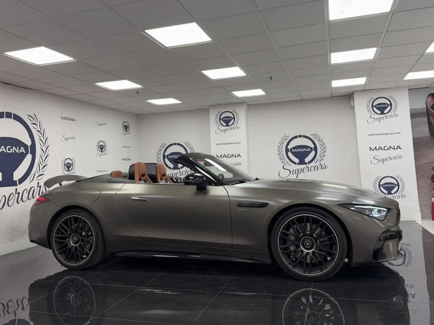 Mercedes-Benz SLC 43 AMG Aut. Gris - 2