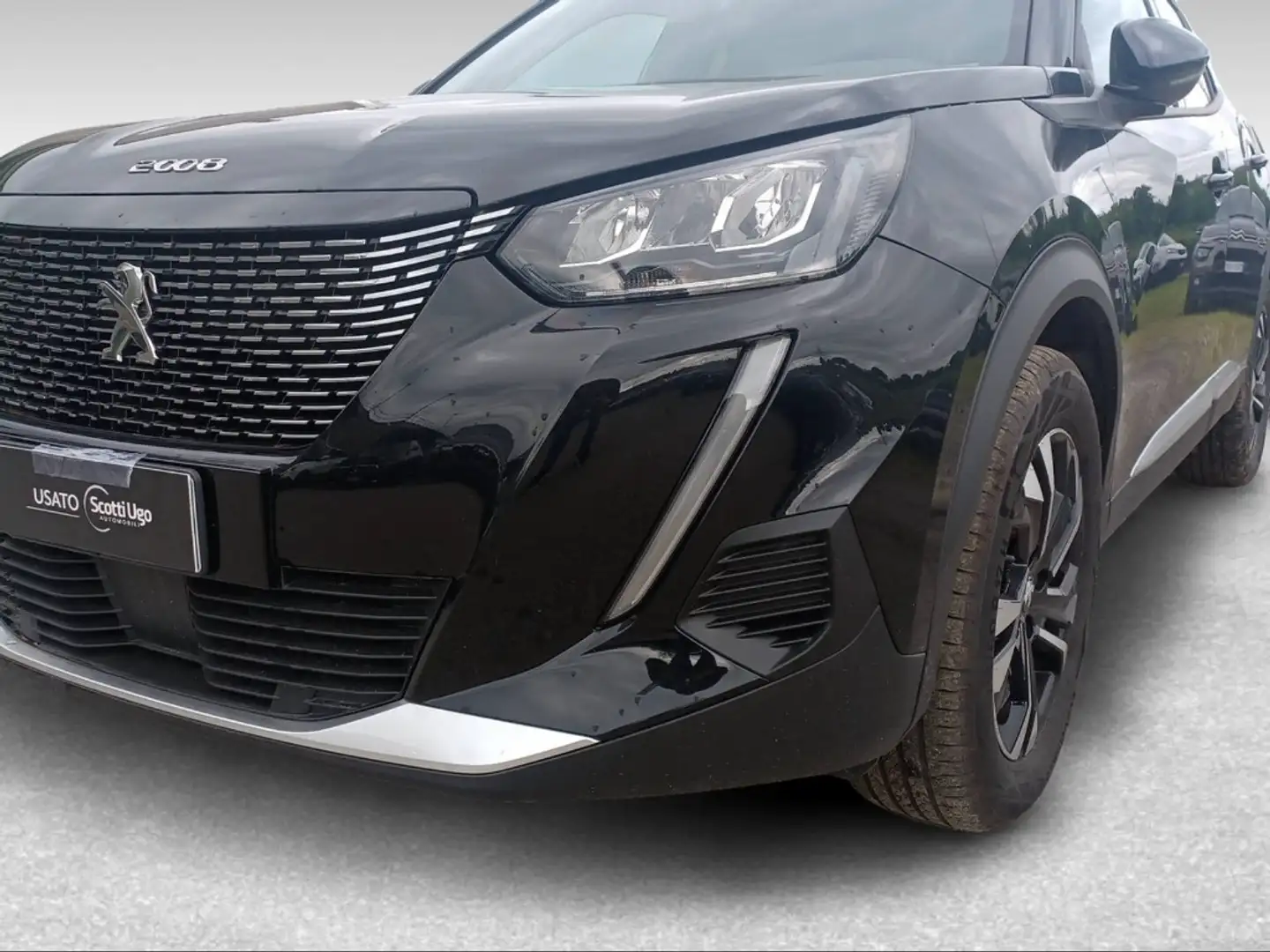 Peugeot 2008 1.2 PureTech Allure Noir - 2