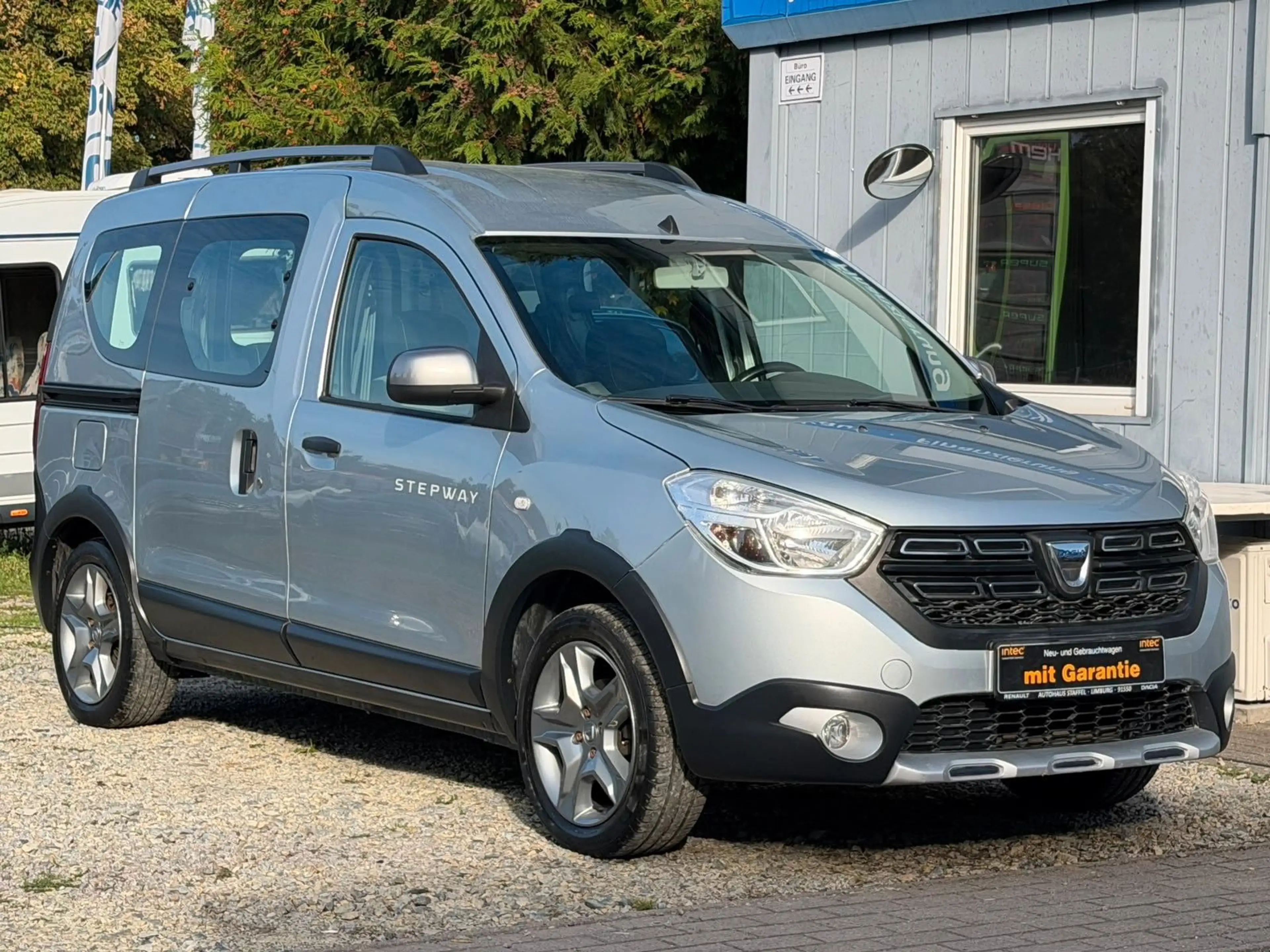 Dacia Dokker Stepway 1.6*1.Hand*AHK*Navi*Klima*SHZ