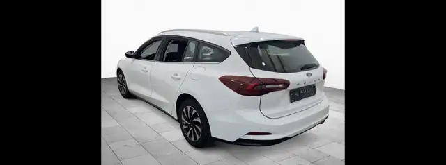 Ford Focus view 4