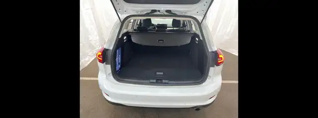 Ford Focus view 11