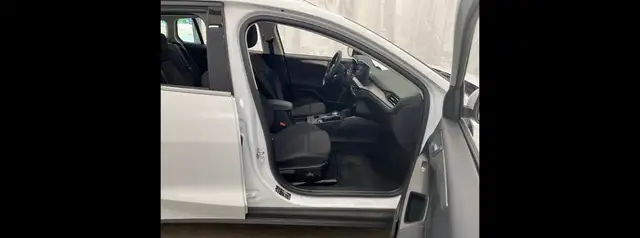 Ford Focus view 9