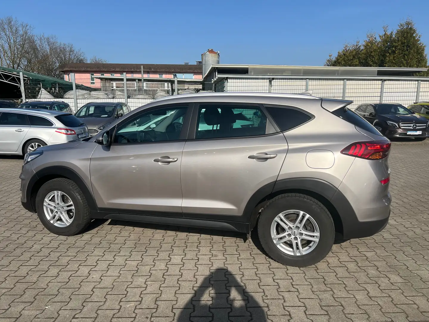 Hyundai TUCSON Premium 2WD 1.6 CRDI Automatik *Inkl. Garantie Beige - 2