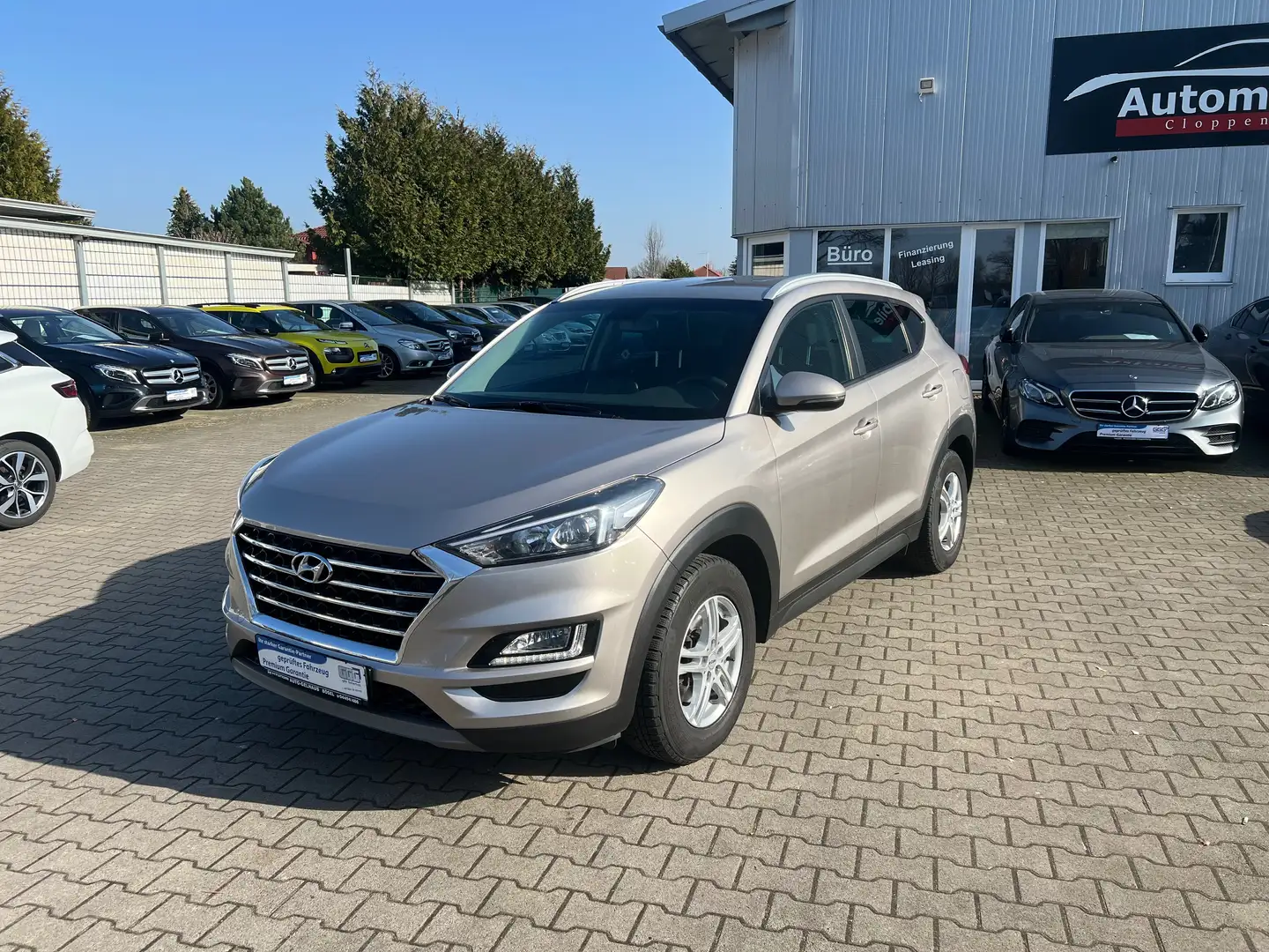 Hyundai TUCSON Premium 2WD 1.6 CRDI Automatik *Inkl. Garantie Beige - 1
