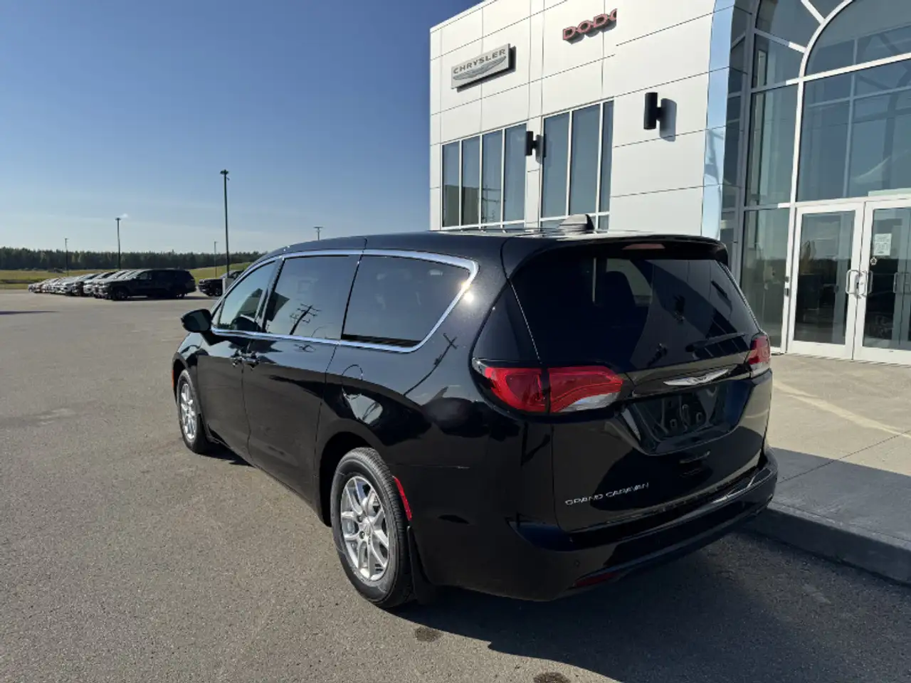 Chrysler Grand Caravan снимка Chrysler Grand Caravan