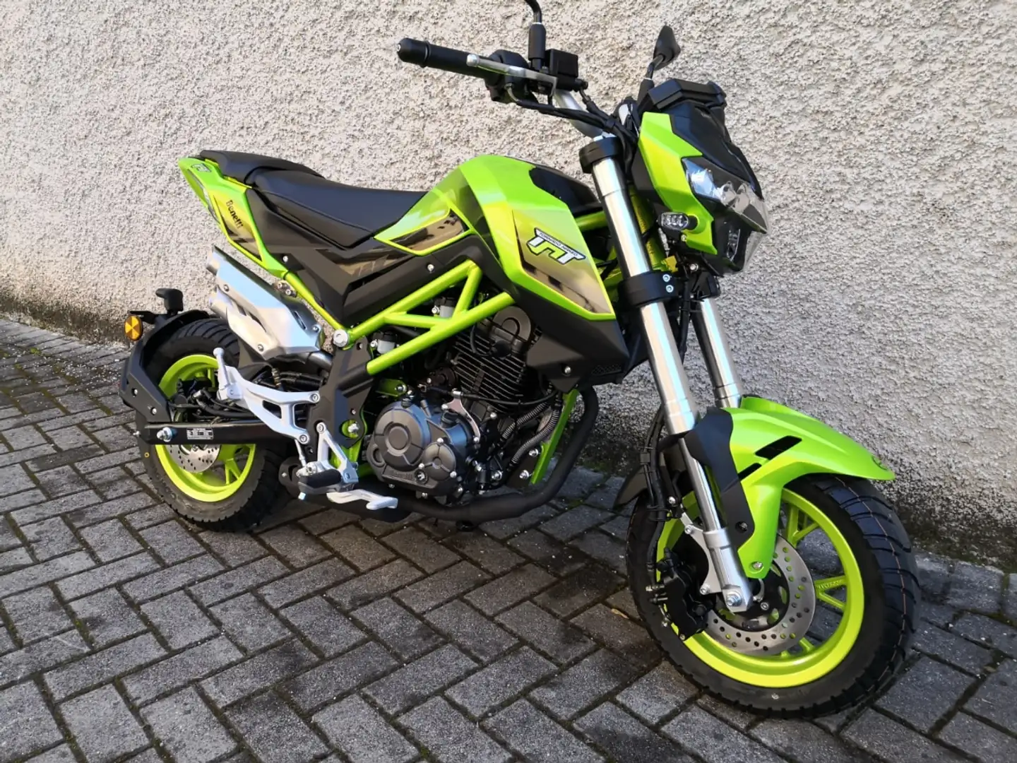 Benelli TNT 125 Limited Verde - 1