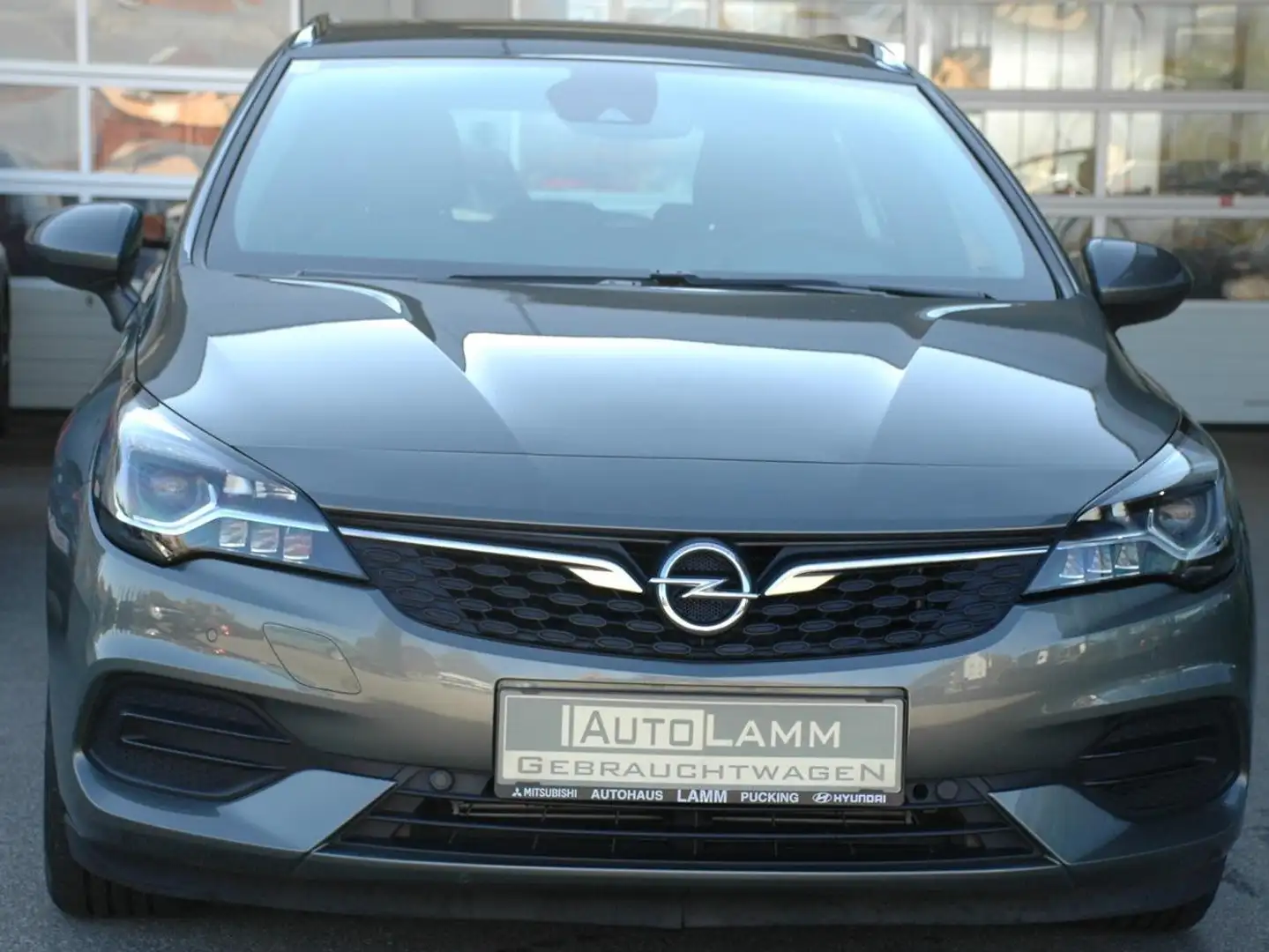 Opel Astra Sports Tourer 1,2 Turbo Direct Inj. Elegance Grau - 1
