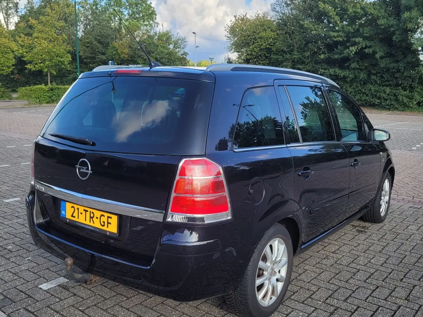 Opel Zafira 1.6 Executive Noir - 2