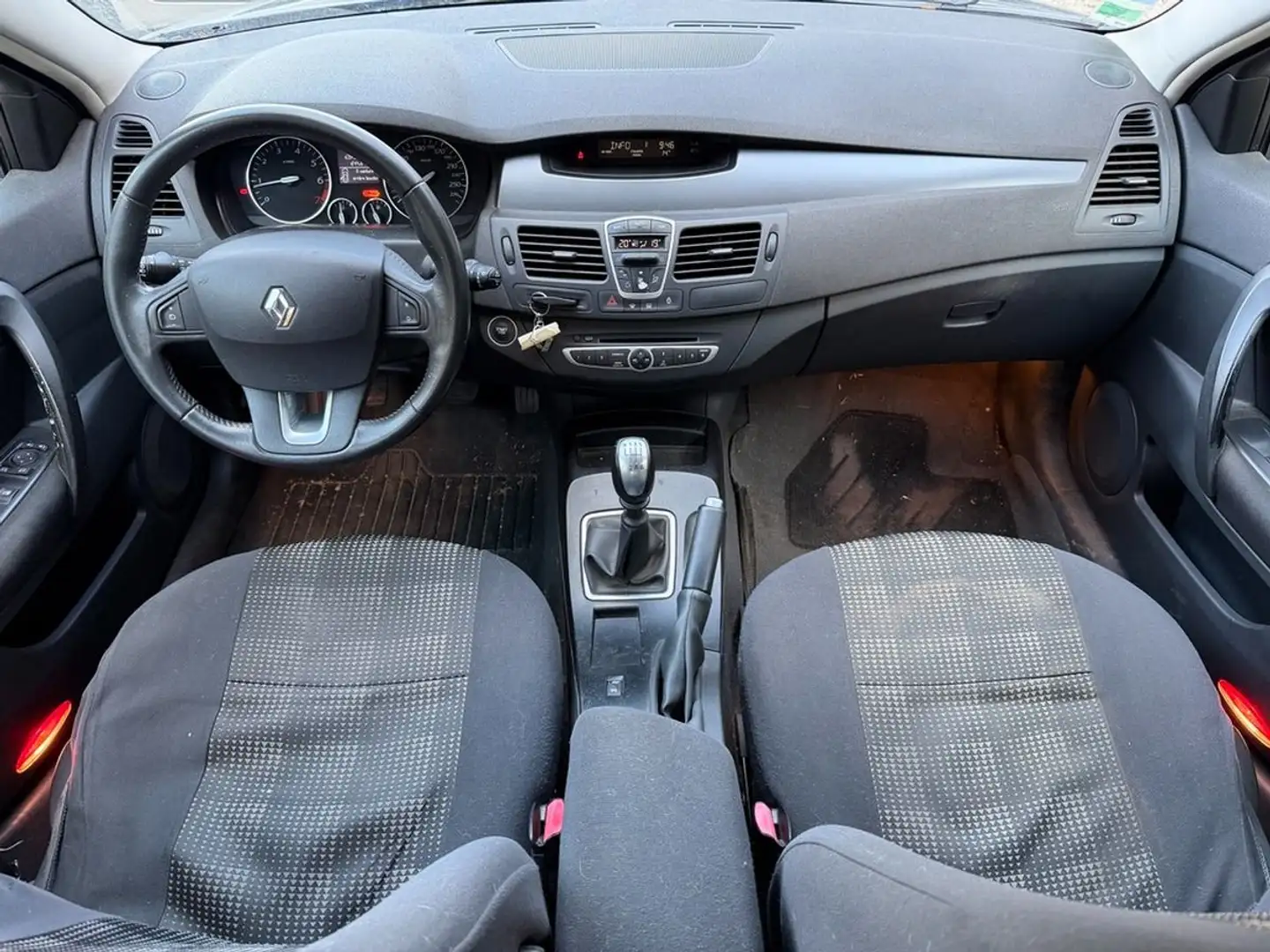 Renault Laguna III 2.0i 140cv Expression 1ére Main Gris - 2