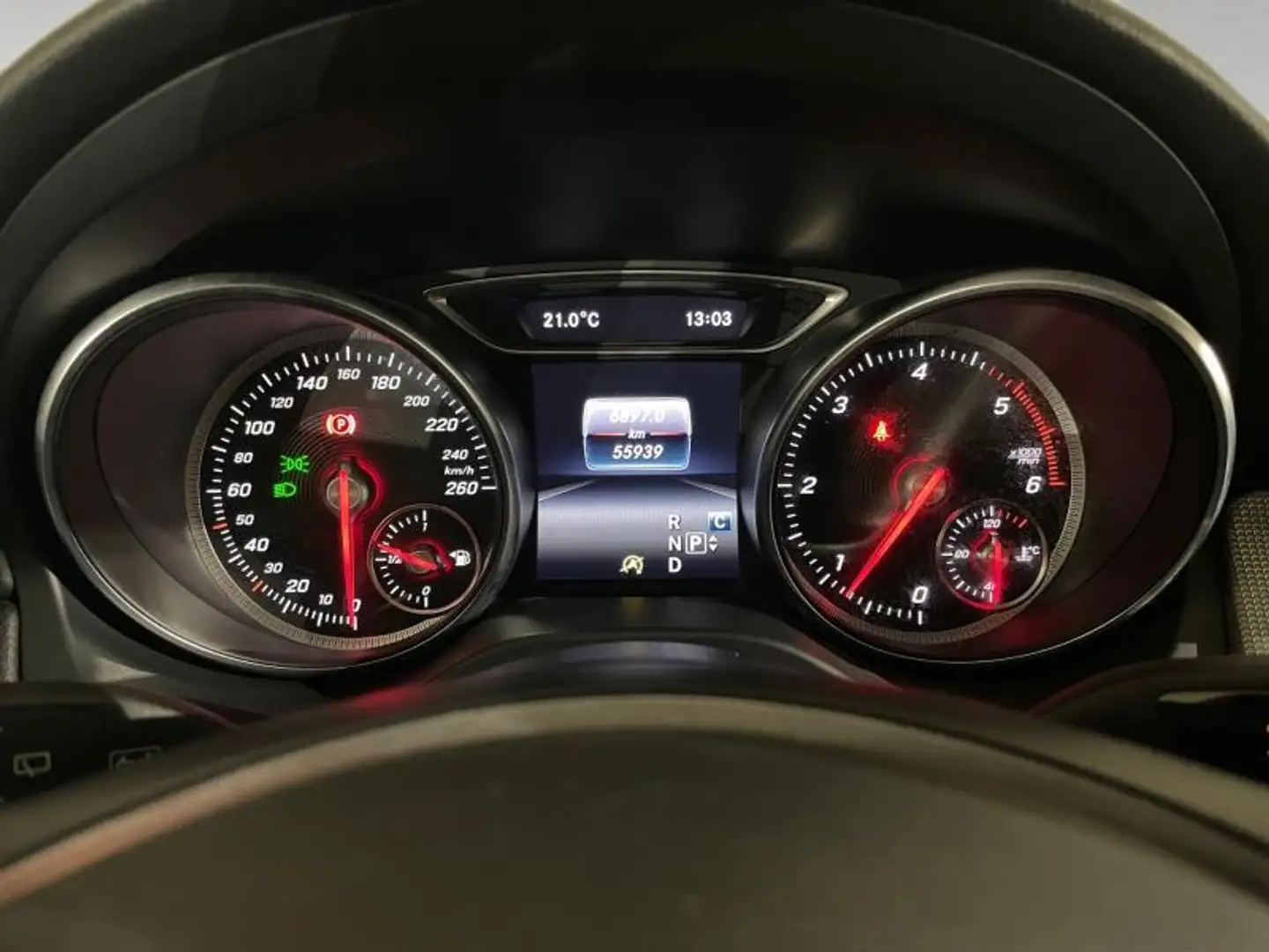 Mercedes-Benz CLA 200 2.1 DIESEL Noir - 2