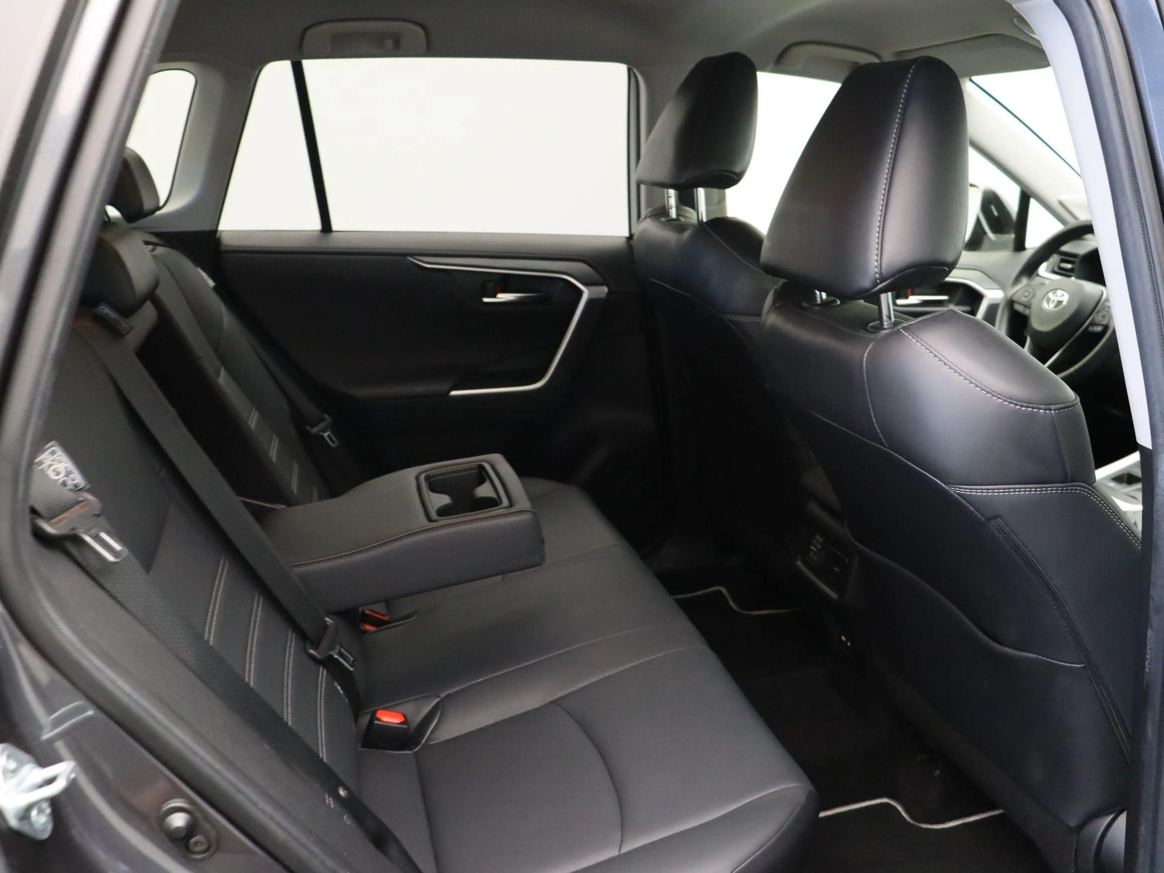 Toyota RAV 4 2.5 Hybrid Business Plus | JBL | Trekhaak | Leder — photo 8