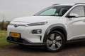 Hyundai KONA EV Premium 64 kWh ✅ Warmtepomp ✅ Leder ✅ Carplay Blanco - thumbnail 5