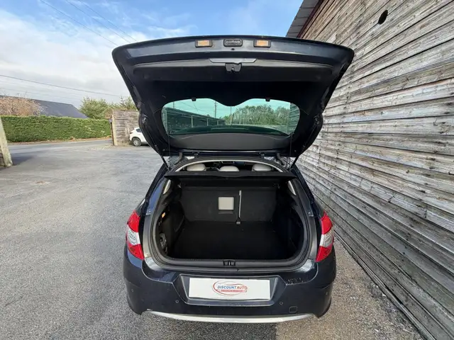 Citroen C4 view 5