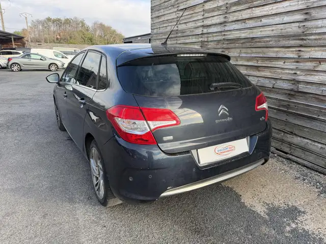 Citroen C4 view 3