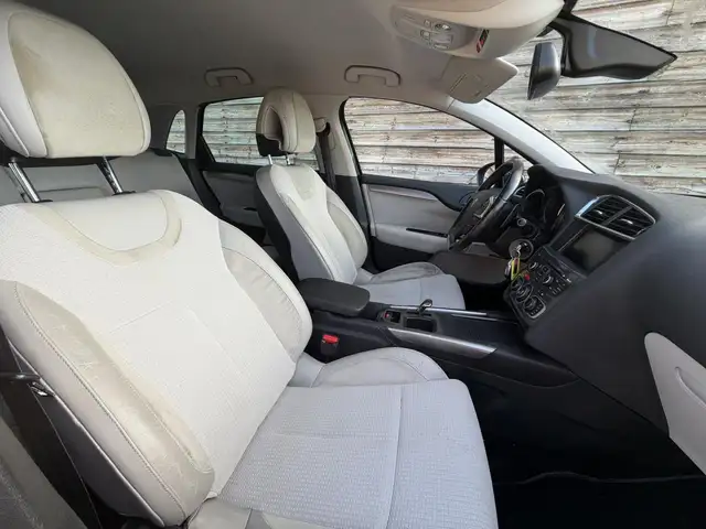 Citroen C4 view 18