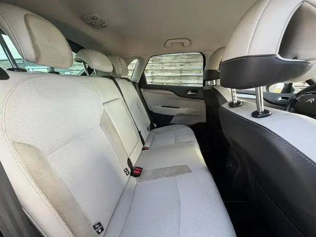 Citroen C4 view 13