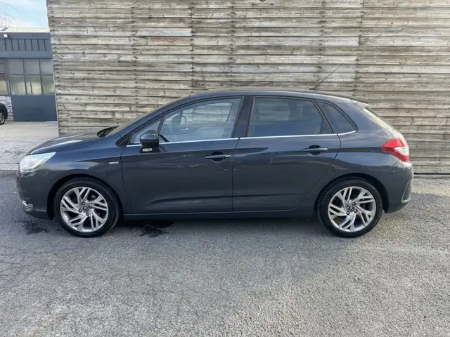Citroen C4 view 2