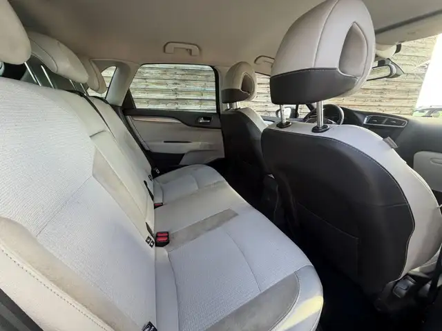 Citroen C4 view 12