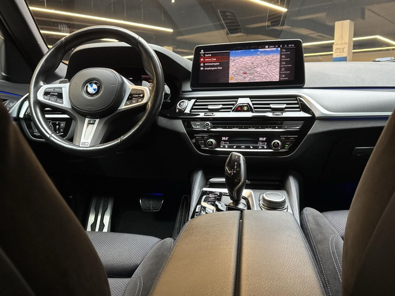 BMW 520 M Sport LED Kamera Winterfreude 4-Zo. — photo 12