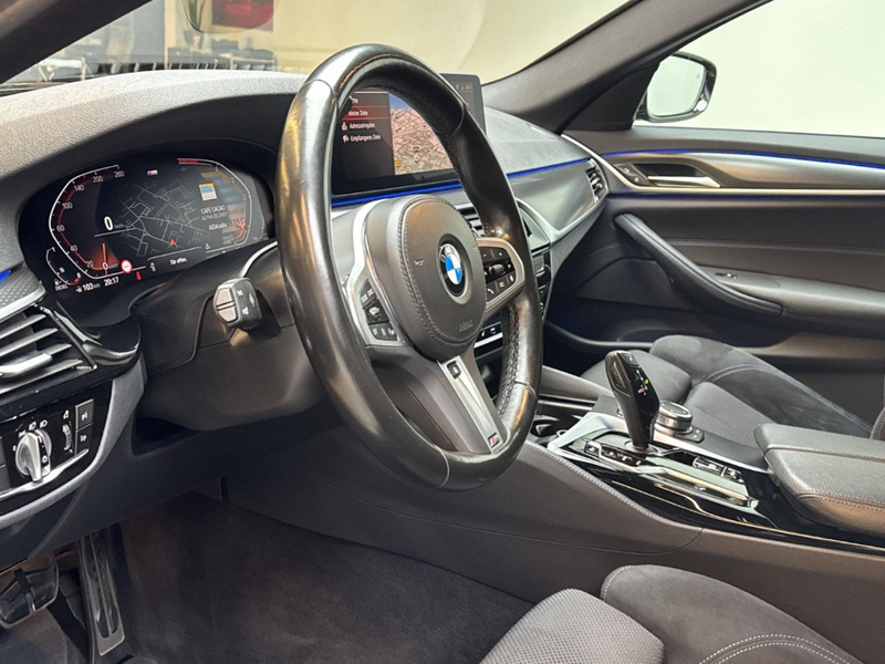 BMW 520 M Sport LED Kamera Winterfreude 4-Zo. — photo 11