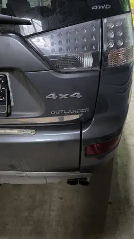Mitsubishi Outlander view 8