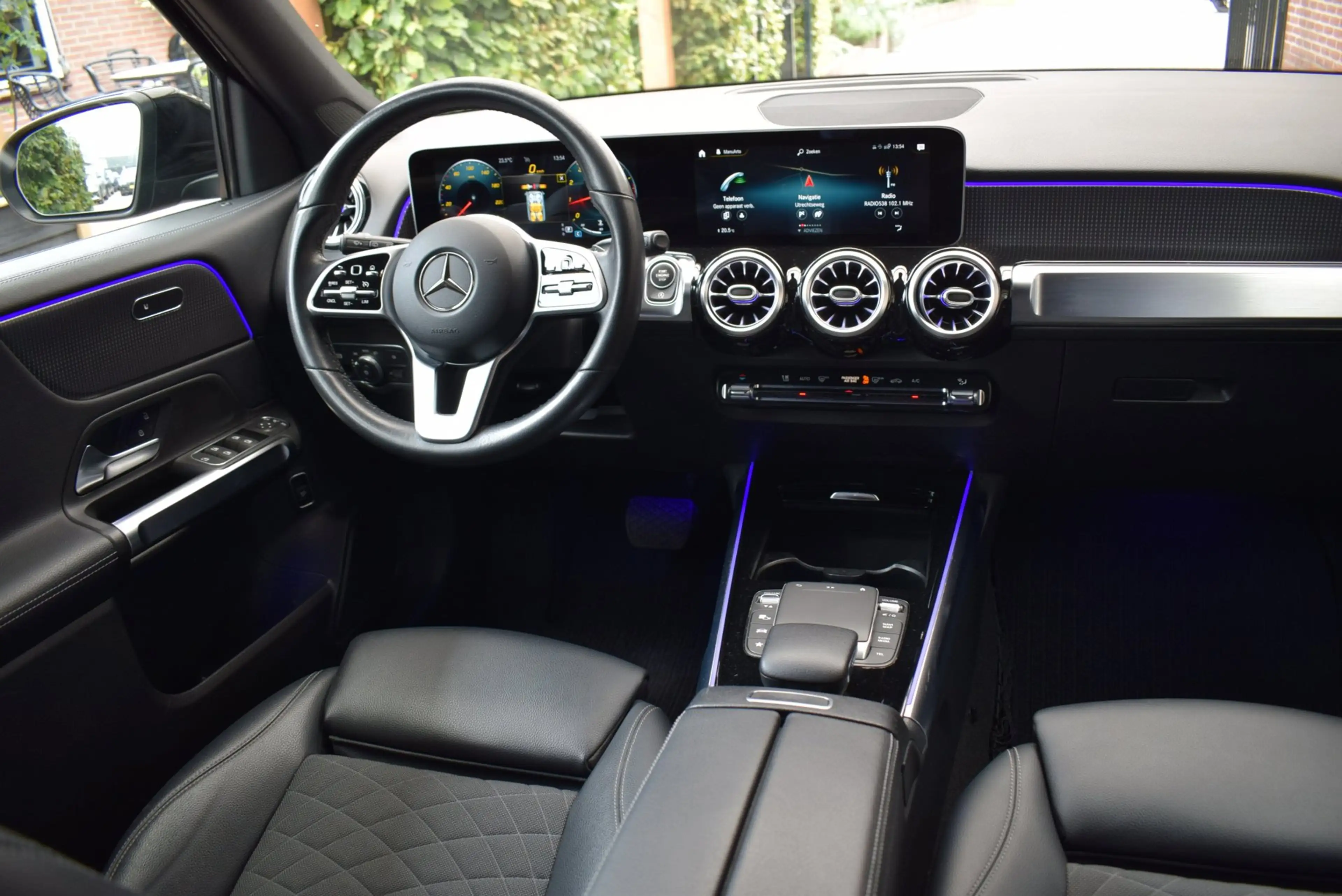 Mercedes-Benz GLB 200 Premium Plus 7p. AUTOM/CRUISE/NAVI/AIRCO-ECC/CARPL — photo 23