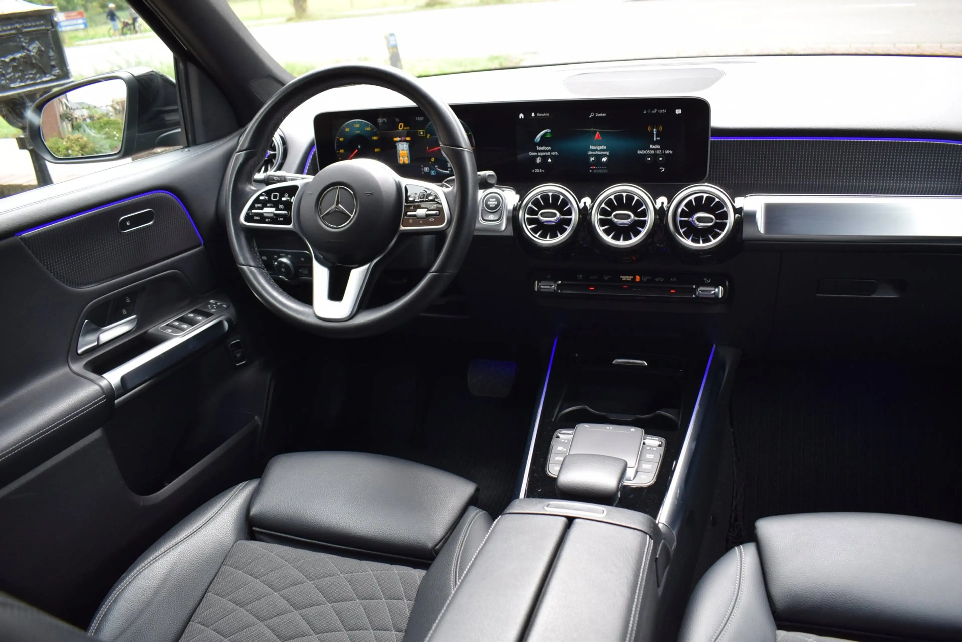 Mercedes-Benz GLB 200 Premium Plus 7p. AUTOM/CRUISE/NAVI/AIRCO-ECC/CARPL — photo 20