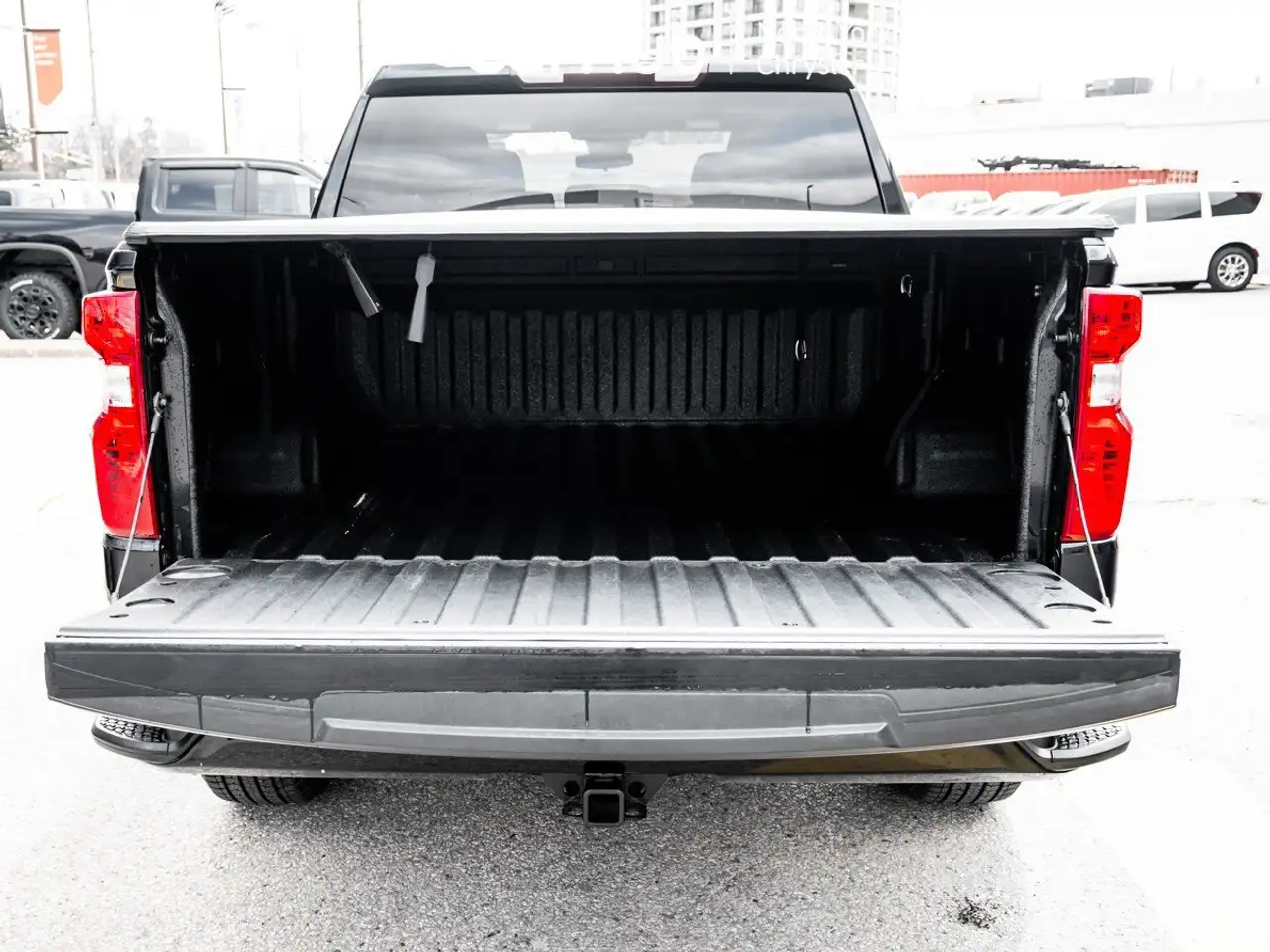 Chevrolet Silverado 1500 снимка Chevrolet Silverado 1500