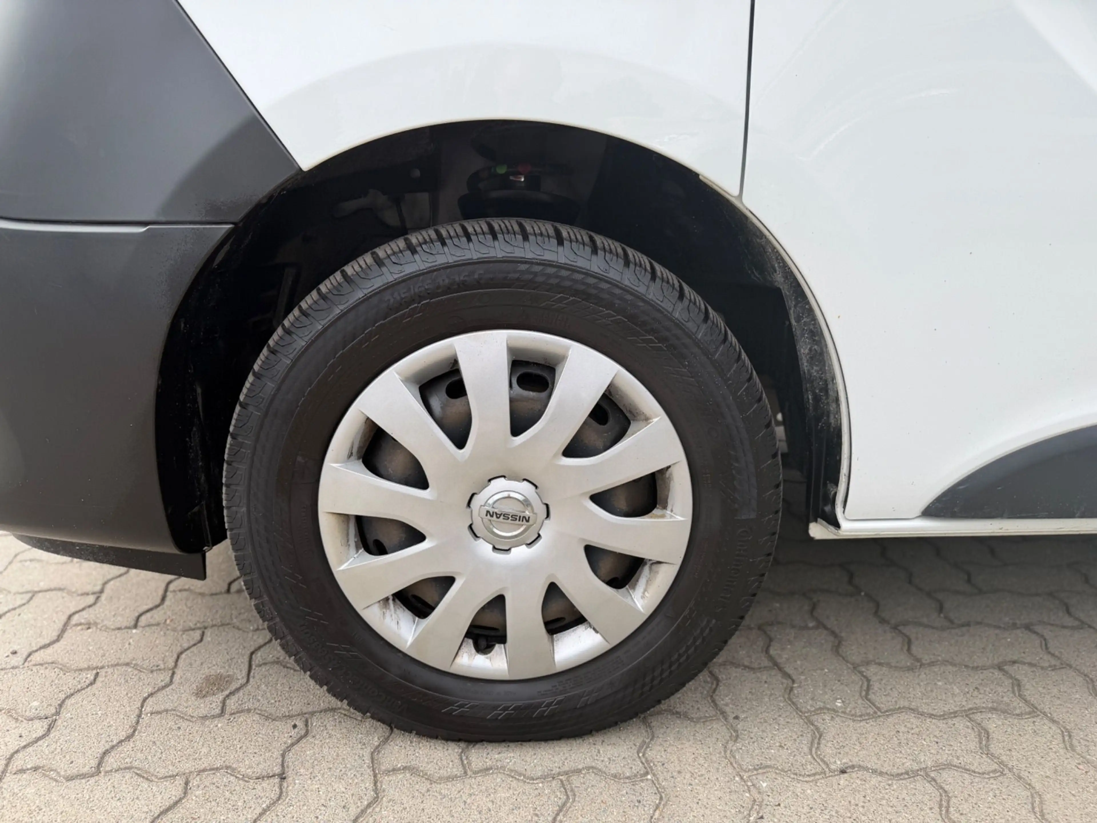 Nissan NV300 NV300 2,7t dCi 145 L1H1 AHK — photo 13