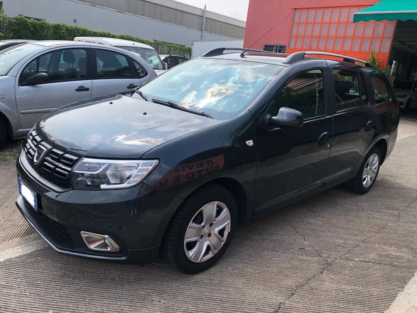 Dacia Logan MCV 1.0 Sce 12v 75cv state stop comfort Bruin - 1
