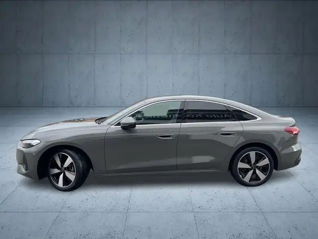Audi A5 view 3