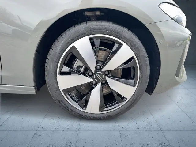 Audi A5 view 8