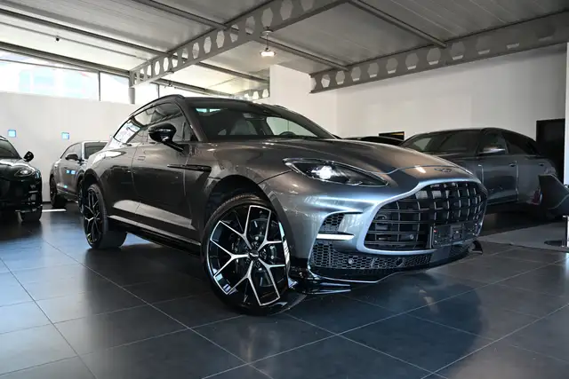 Aston Martin DBX